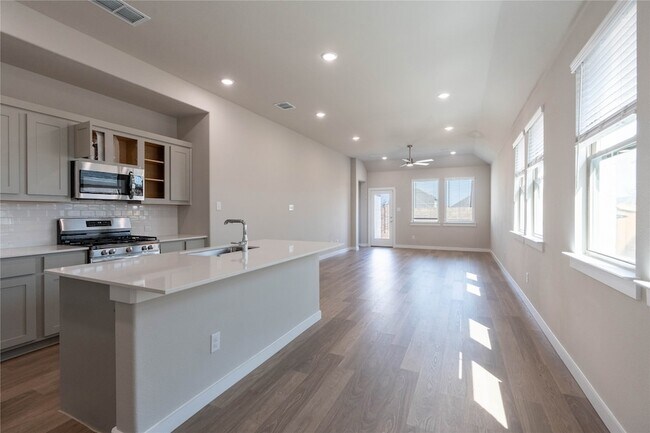 Building Photo - 712 Melody Hl Dr