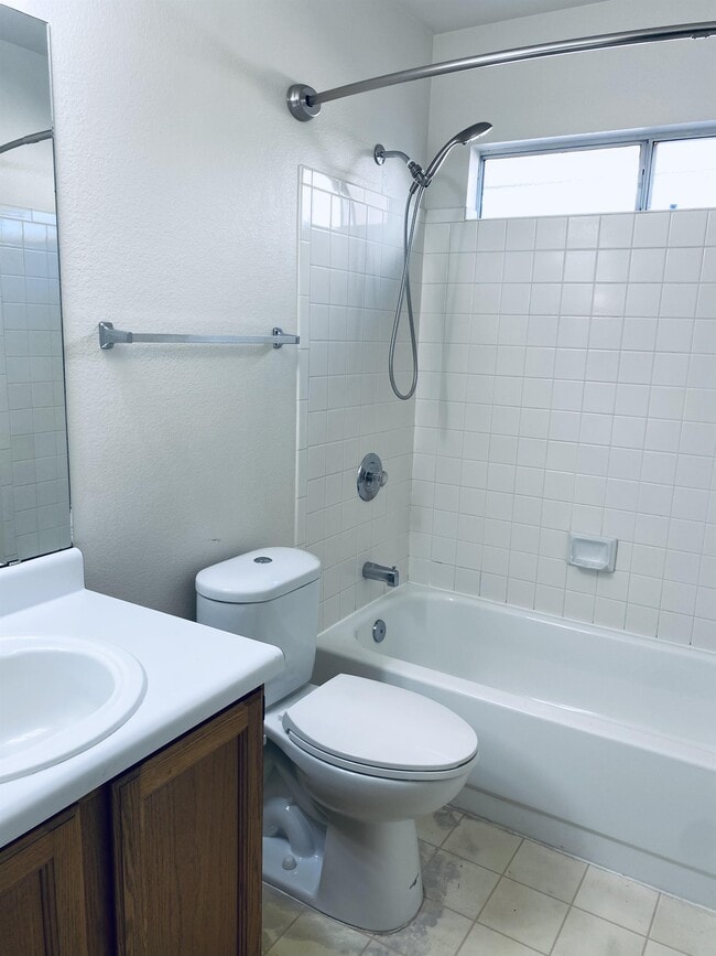 Building Photo - 2964-P2964 W Laquila Aerie