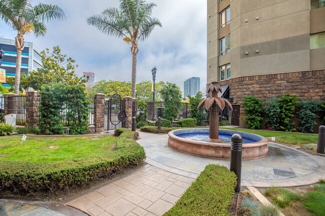 Building Photo - Stylish and Spacious Corner Unit with Modern Comforts in the Heart of San Diego