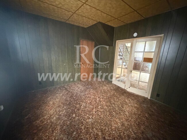 Building Photo - 411 Anderson-