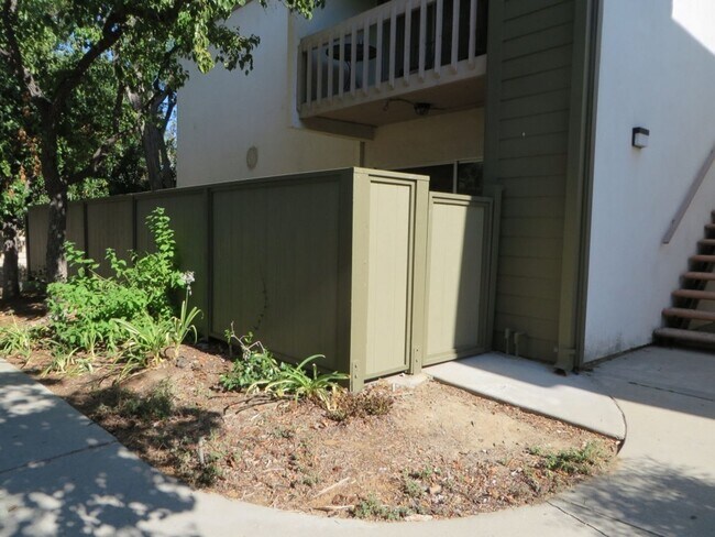 Building Photo - 25718 Hogan Dr