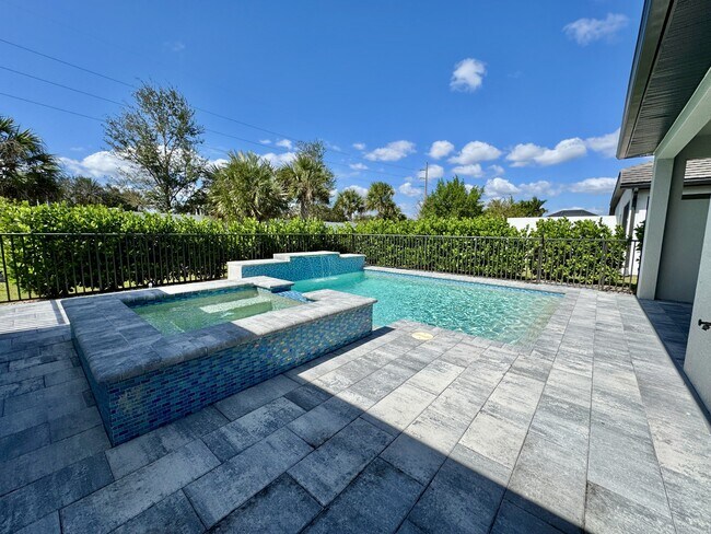 Building Photo - 14716 Kingfisher Lp