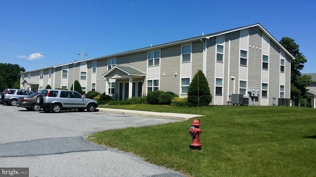Building Photo - 2300 Vartan Ct