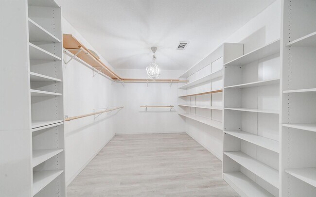 Building Photo - 3905 Billingsley St