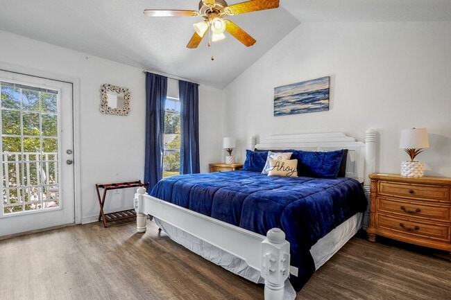 Building Photo - 241 Cowan Rd