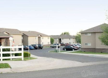 Building Photo - Roscrea Apartments