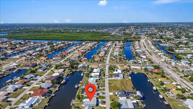 Building Photo - 115 Leland St SE