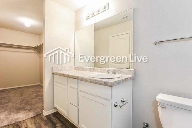 Building Photo - 101 Westwood Dr