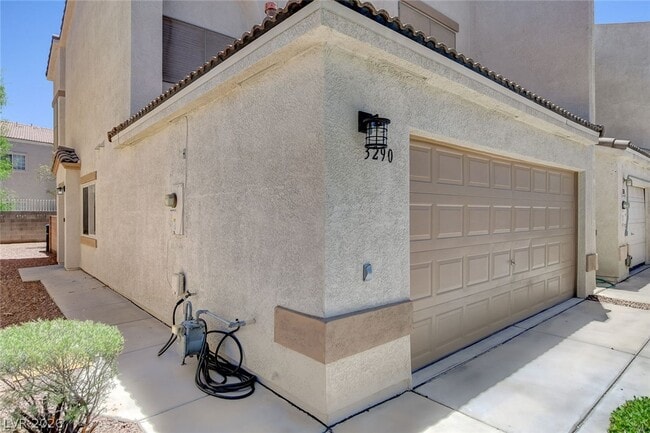 Building Photo - 3290 Dragon Fly St