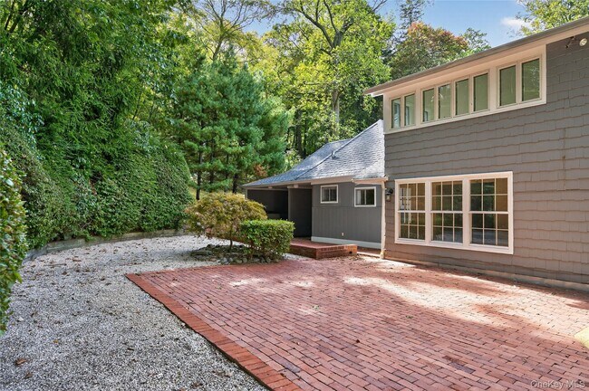 Building Photo - 1416 Ridge Rd