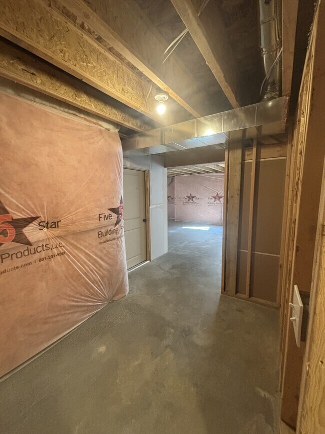 Building Photo - 3770 N Cuade St
