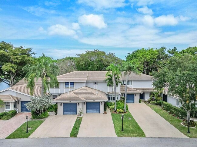 Building Photo - 624 Deer Creek Blvd