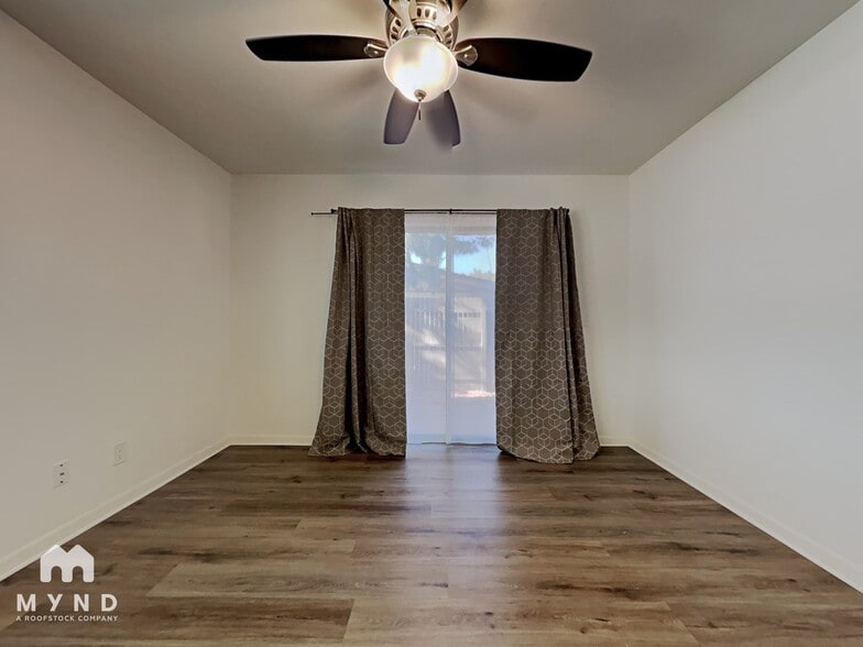Building Photo - 1550 N Stapley Dr