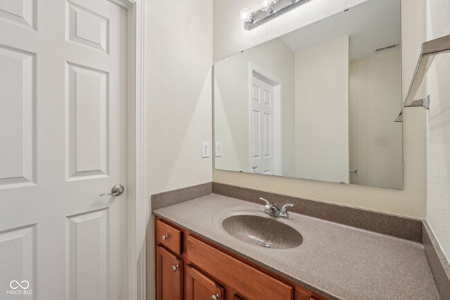 Building Photo - 15557 Bowie Dr