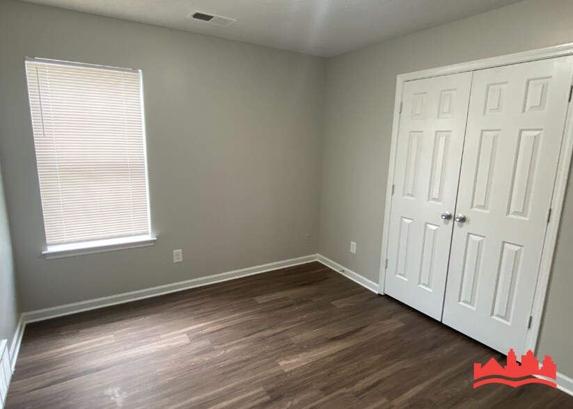 Building Photo - 7019 S Estacada Way