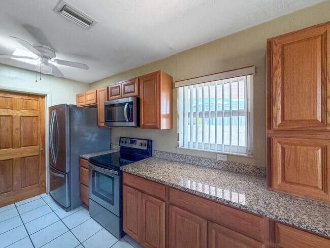 Building Photo - RENT THIS CANAL FRONT HOME WITH ZERO DEPOSIT DOWN