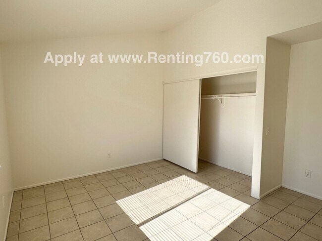 Building Photo - Spacious 2 Bed 1 Bath Home With Indoor Laundry Room