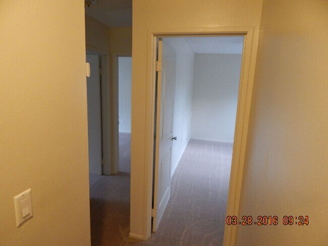 Building Photo - 3451 Columbia Ave