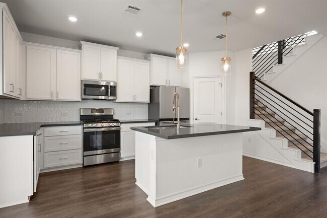 Building Photo - 2902 Tavern Dr