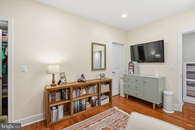 Building Photo - 3545 13th St NW