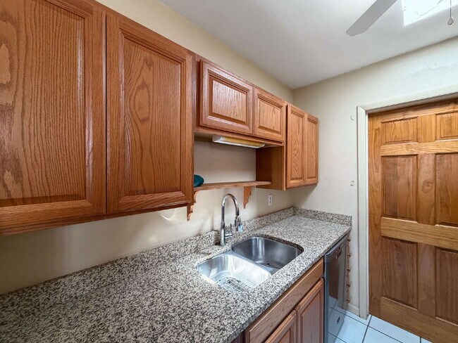 Building Photo - RENT THIS CANAL FRONT HOME WITH ZERO DEPOSIT DOWN