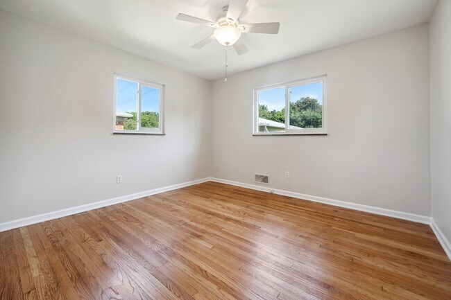 Building Photo - 36640 Angeline Cir