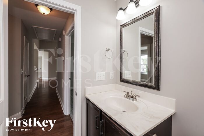 Building Photo - 680 Fox Trail Ct