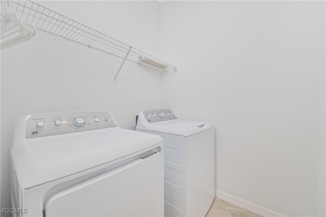 Building Photo - 4316 Lemongrass Dr