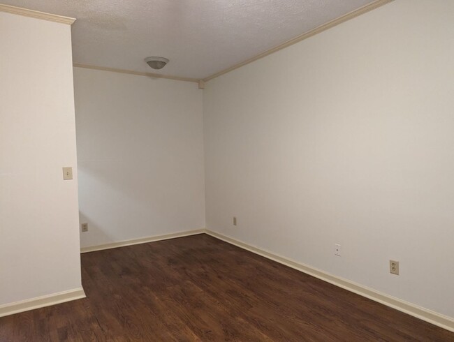 Building Photo - One Bedroom Gated Community