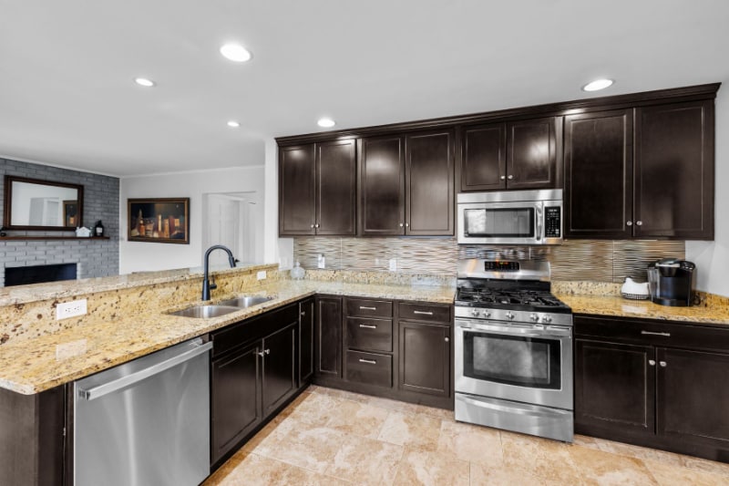 Building Photo - 104 Willow Bend Dr