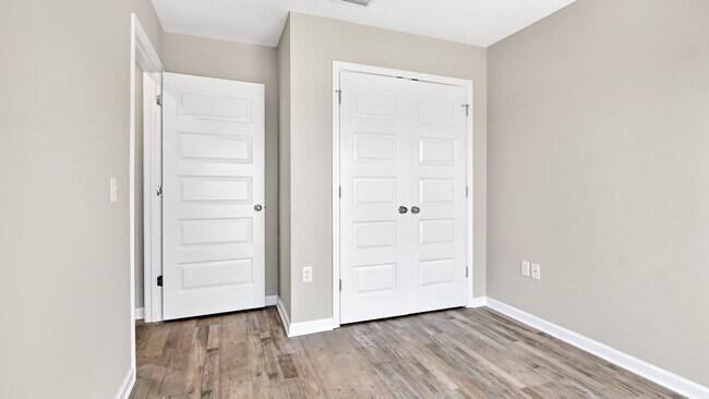 Building Photo - 2742 Largo Ave
