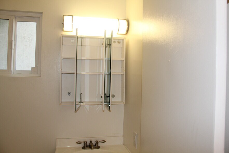 Building Photo - 2010 Pacific Ave