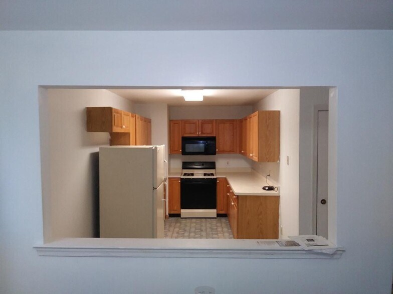 Building Photo - 424 Lackland Ave