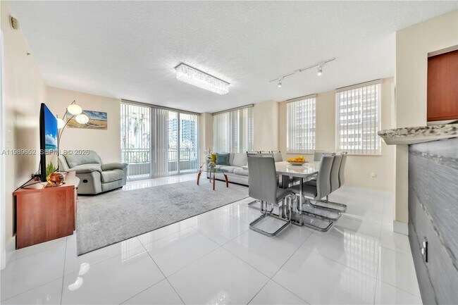 Building Photo - 2080 S Ocean Dr