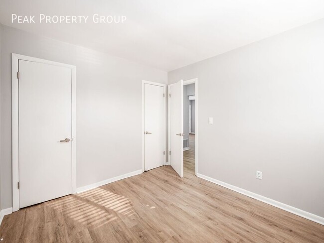 Building Photo - Available Now! 2 Bedroom Apartments Locate...