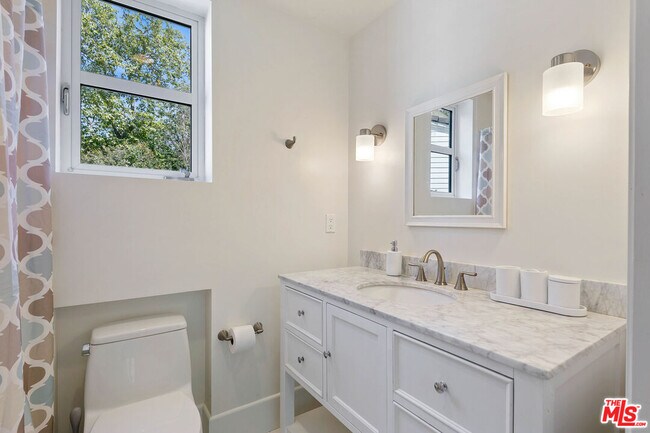 Building Photo - 6314 Sycamore Meadows Dr
