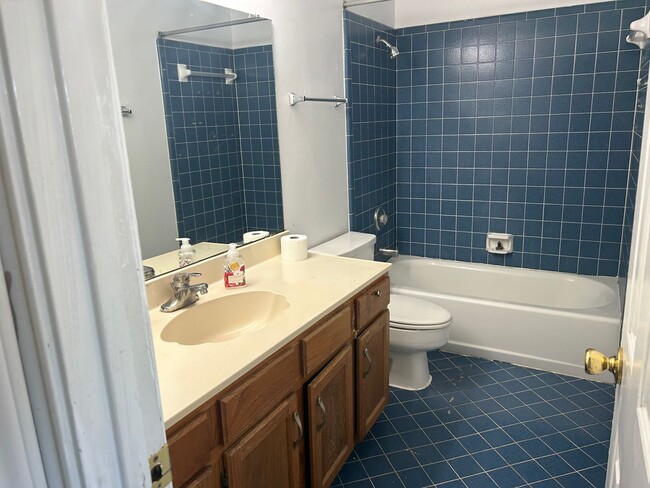 Building Photo - 7101 Premont Dr