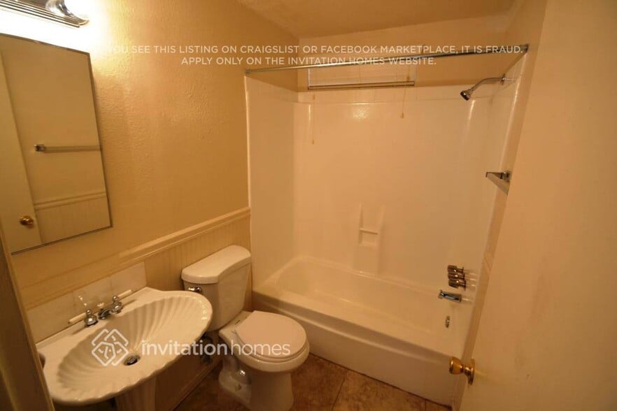 Building Photo - 9009 N 56th Ave