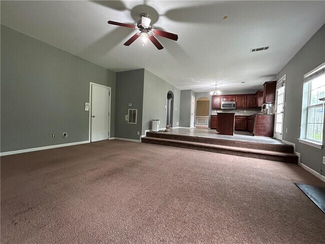 Building Photo - 1040 Baltic Way