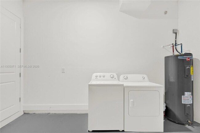 Building Photo - 66 Organ St