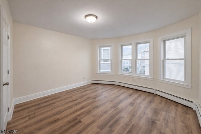 Building Photo - 64 N 13th St