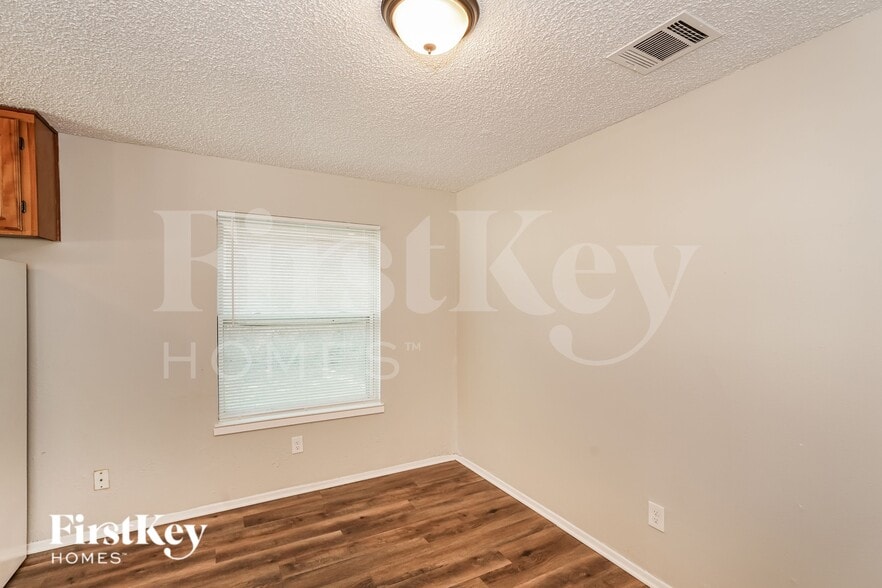 Building Photo - 924 Kimbrough St