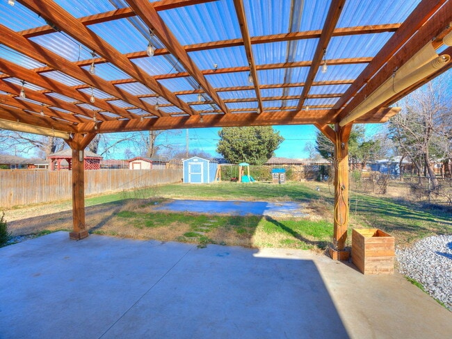 Building Photo - 3737 NW 17th St