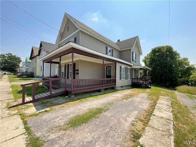 Building Photo - 377 W Main St