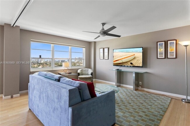 Building Photo - 340 Sunset Dr