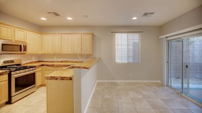 Building Photo - Charming 3-Bedroom Two-Story Home with Balcony & Modern Touches!