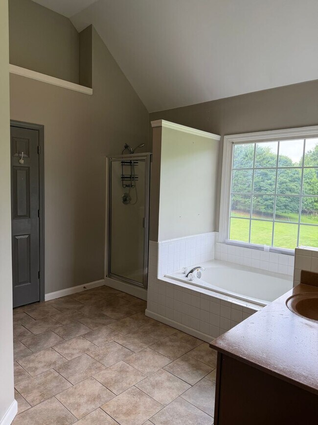 Building Photo - 3 Bed 2.5 Bath House in Flowery Branch