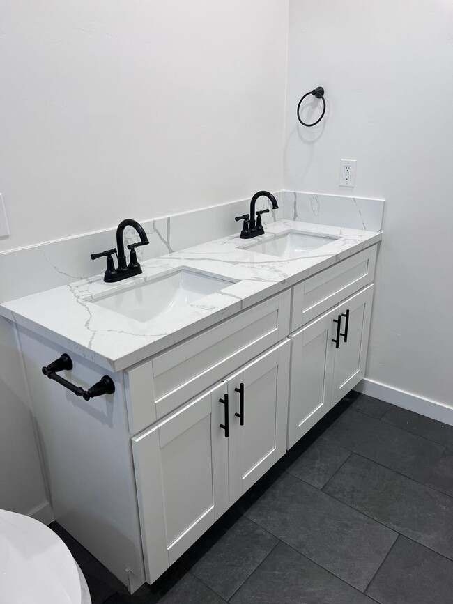 Building Photo - 5215-5217 Catoctin Drive