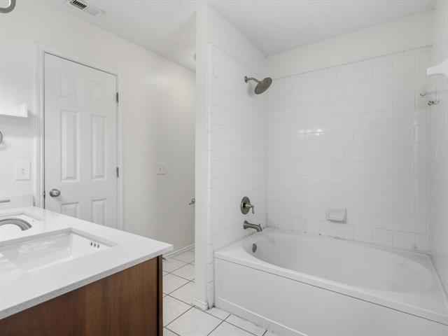 Building Photo - 4305 Falcon Dr