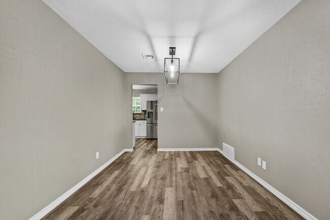 Building Photo - Remodeled
